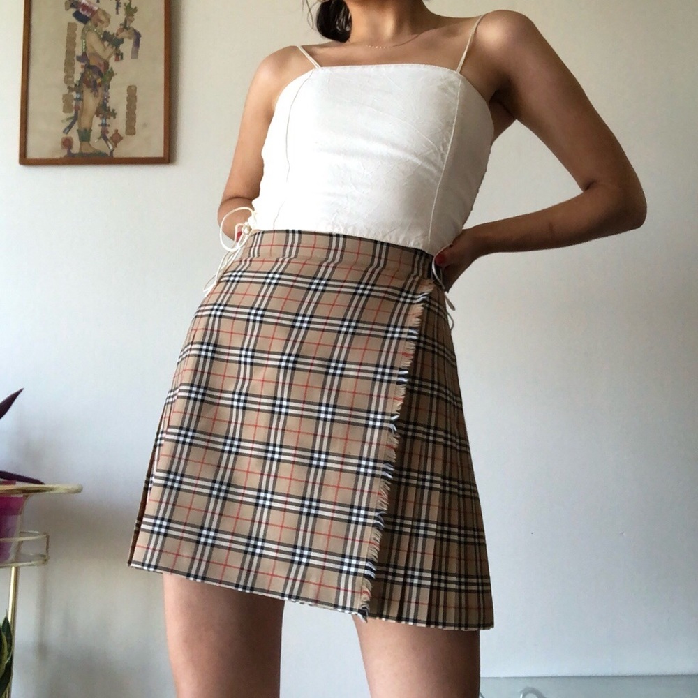 Burberry’s classic school girl skirt